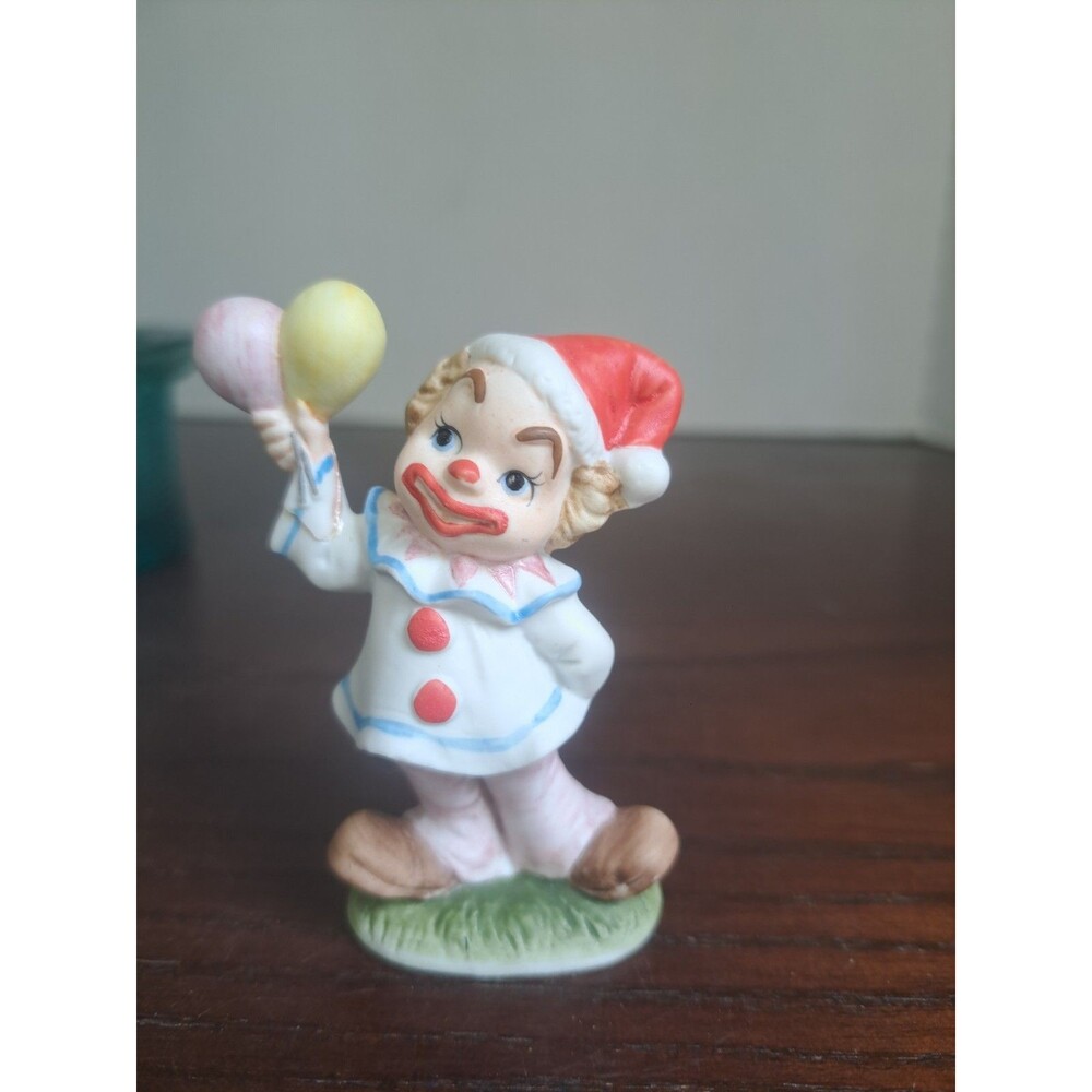 Vintage Lefton Clown With Balloons Porcelain Figurine 02356